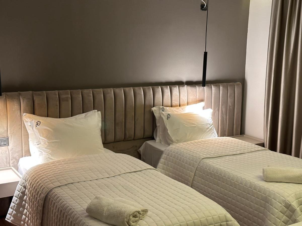 Hotel Gjallica Kukes ภายนอก รูปภาพ