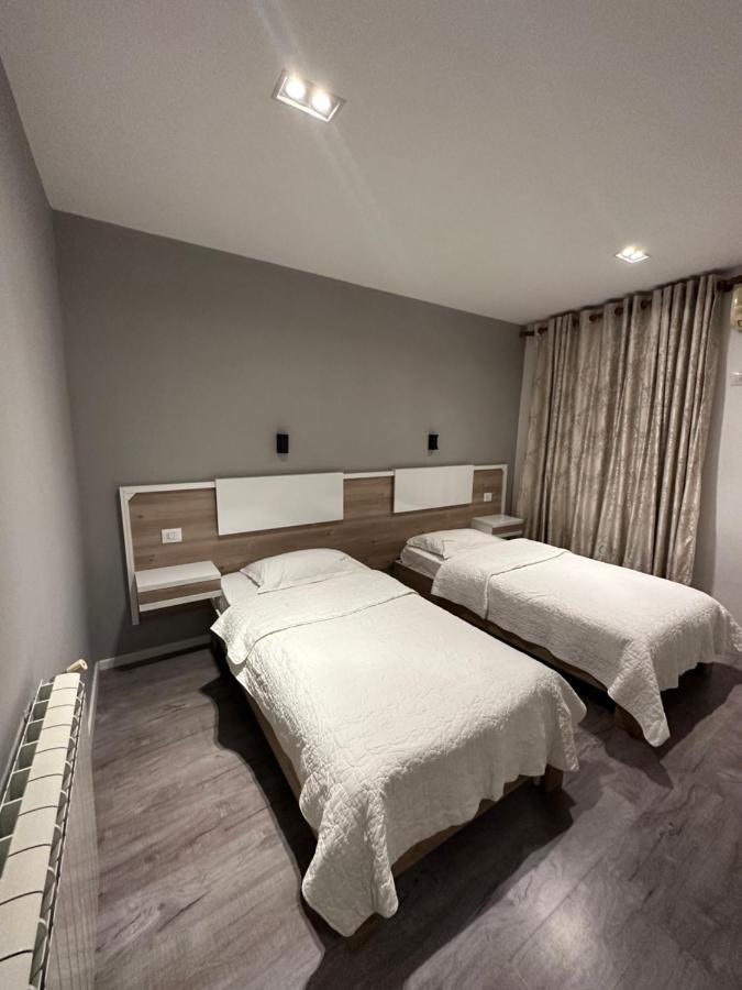 Hotel Gjallica Kukes ภายนอก รูปภาพ