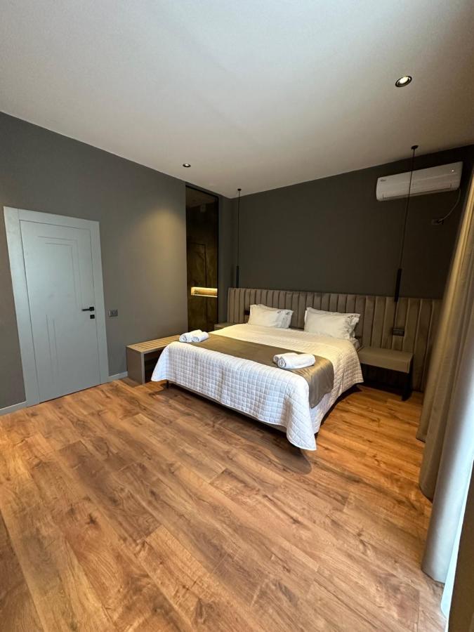 Hotel Gjallica Kukes ภายนอก รูปภาพ