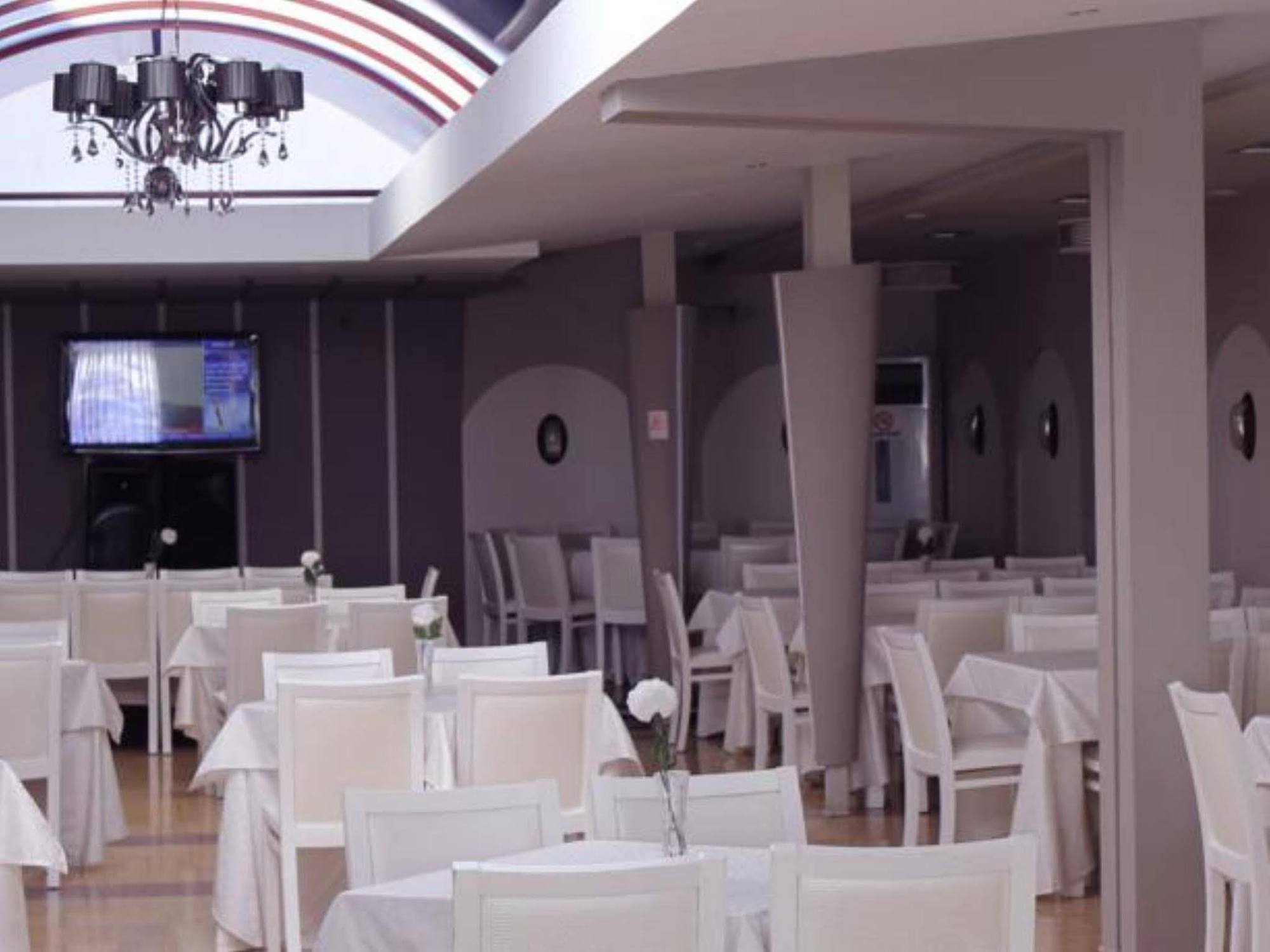 Hotel Gjallica Kukes ภายนอก รูปภาพ